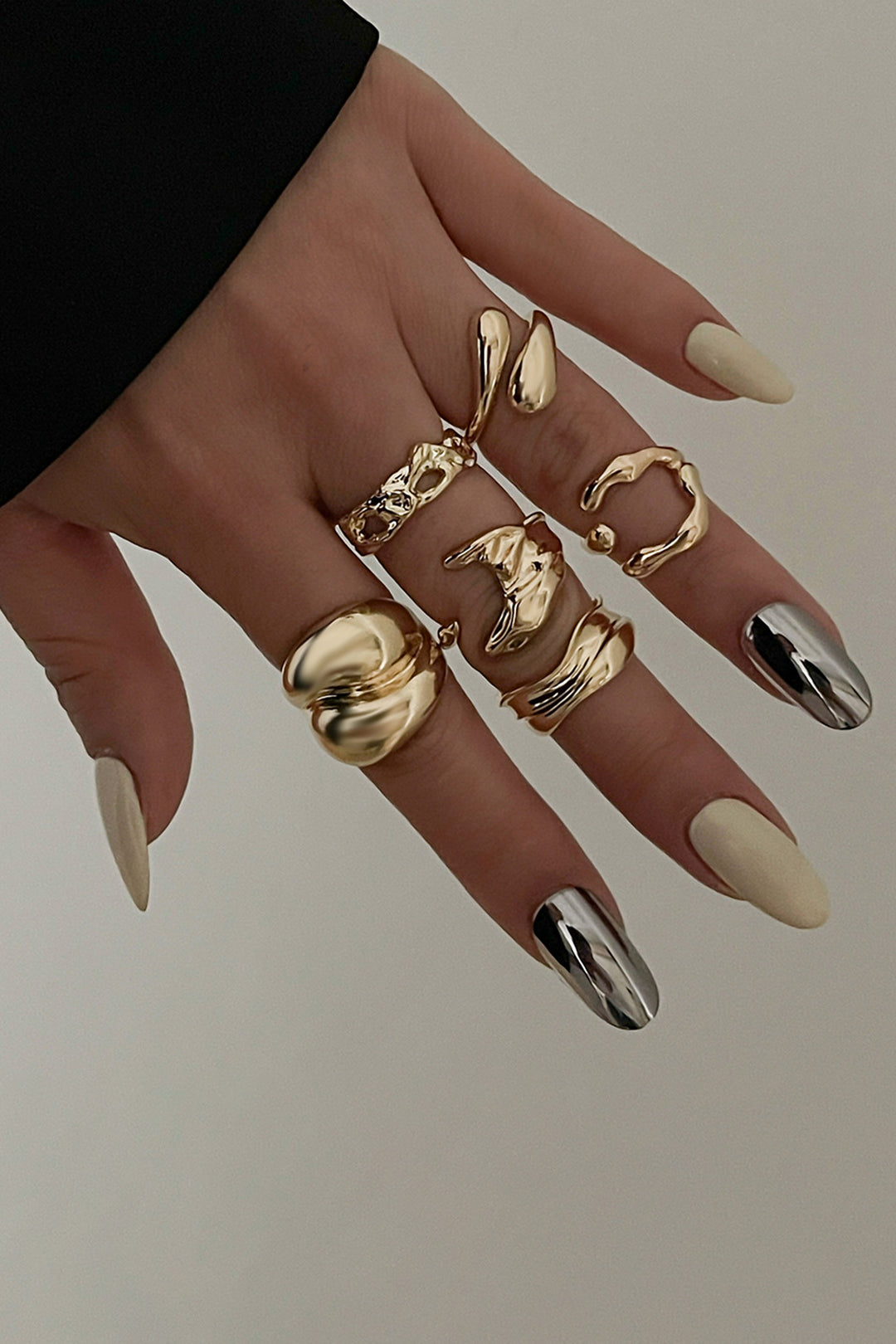 Maison Ardoise Layered Ring
