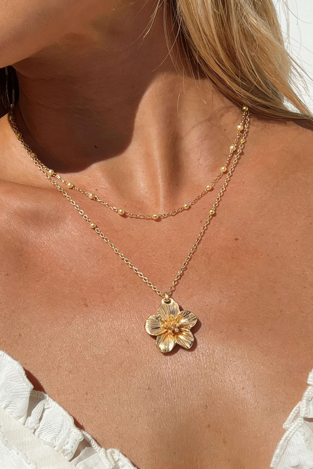 Maison Ardoise Flower Necklace
